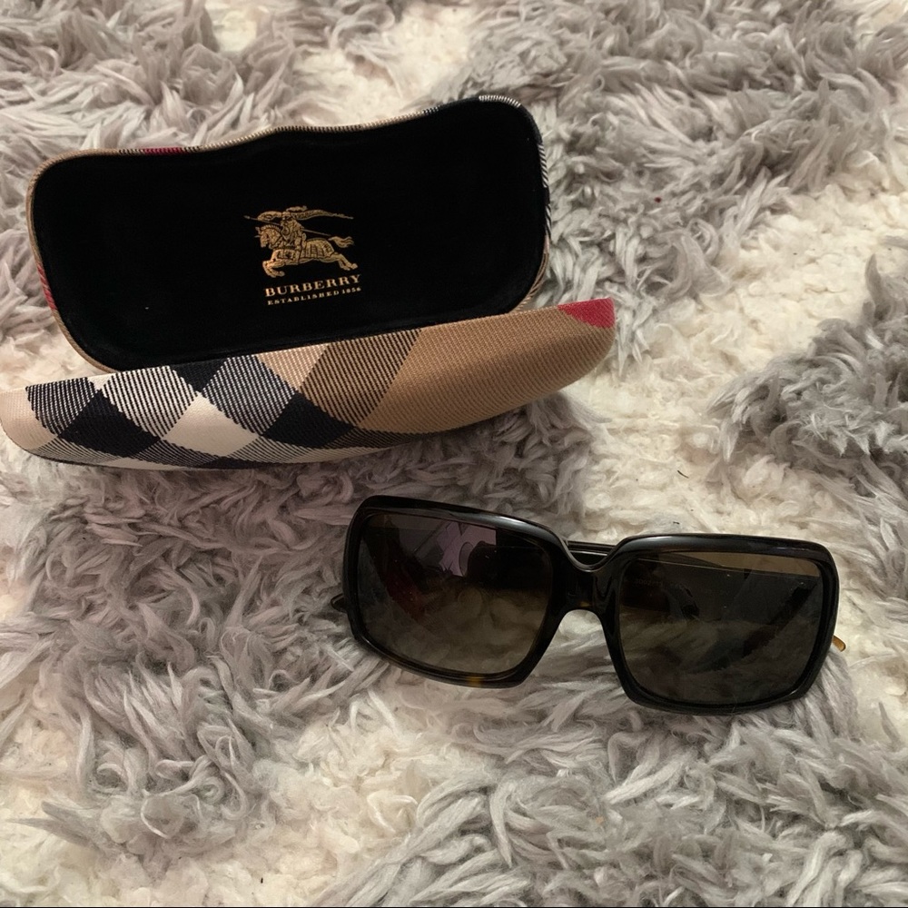 Burberry sunglasses